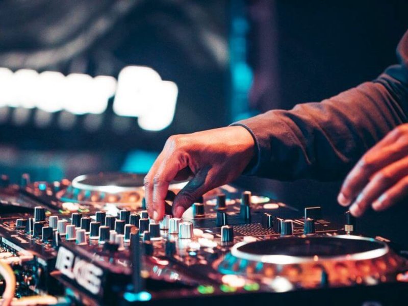 12890227Wedding-DJ-Services-London (1)